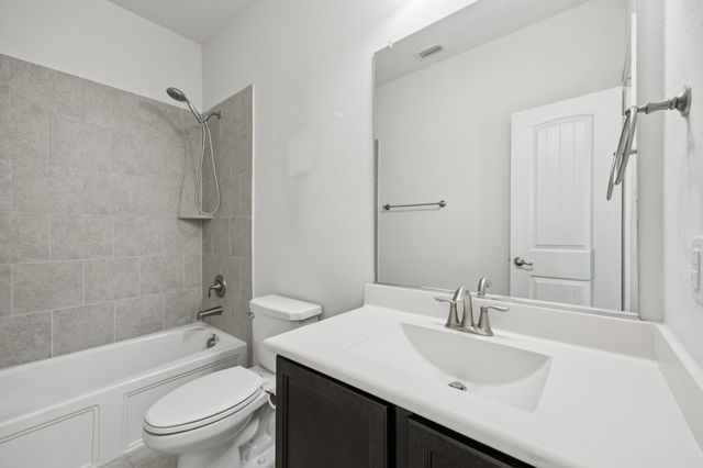 824 San Madrid Trail, Fort Worth, TX 76052