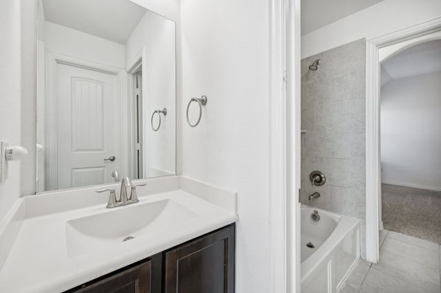 824 San Madrid Trail, Fort Worth, TX 76052