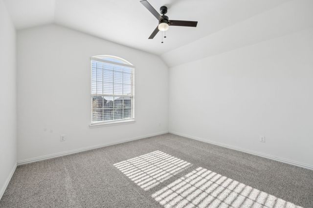 824 San Madrid Trail, Fort Worth, TX 76052