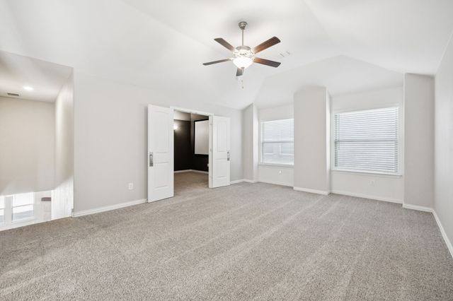 824 San Madrid Trail, Fort Worth, TX 76052