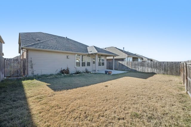 824 San Madrid Trail, Fort Worth, TX 76052