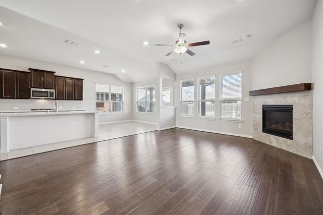 824 San Madrid Trail, Fort Worth, TX 76052