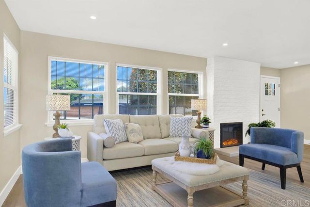 625 Santa Fe Drive, Encinitas, CA 92024