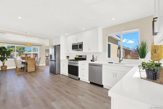 625 Santa Fe Drive, Encinitas, CA 92024