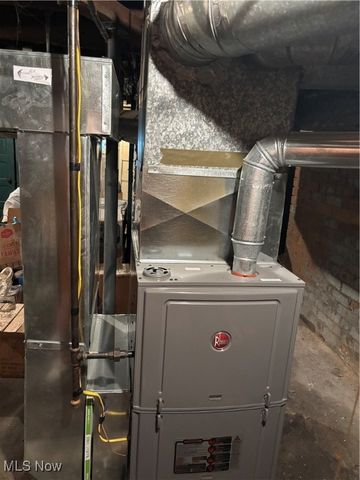 920 Mckinnon Avenue, East Liverpool, OH 43920