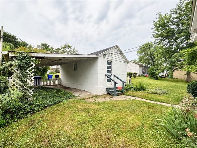 920 Mckinnon Avenue, East Liverpool, OH 43920