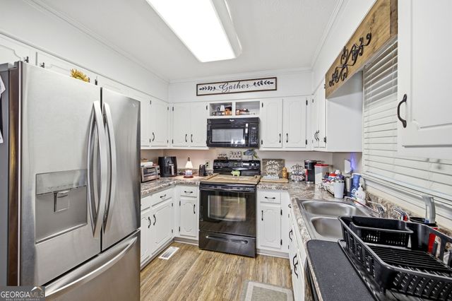 115 V F W Drive, Watkinsville, GA 30677