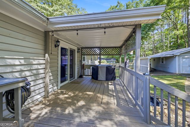 115 V F W Drive, Watkinsville, GA 30677