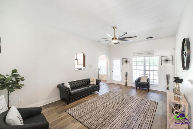 218 Ellington Ct, Perry, GA 31069