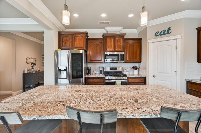 2846 Ukonom Drive, Redding, CA 96002