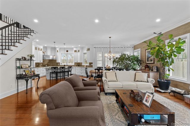 360 Masters Road, Laurel, NY 11948