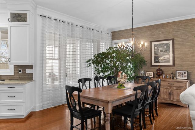 360 Masters Road, Laurel, NY 11948