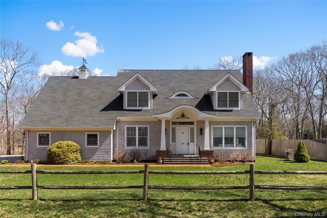 360 Masters Road, Laurel, NY 11948