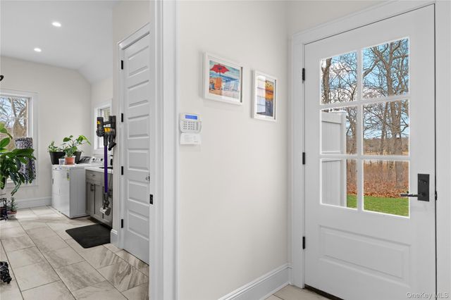 360 Masters Road, Laurel, NY 11948