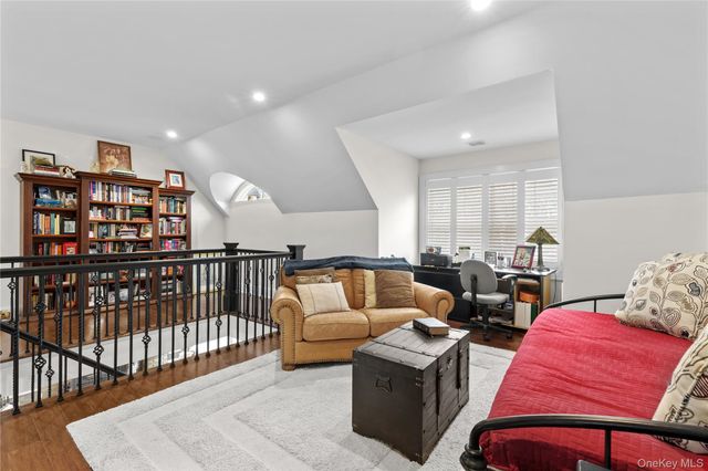 360 Masters Road, Laurel, NY 11948