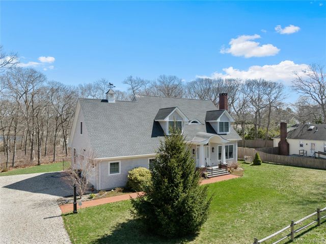 360 Masters Road, Laurel, NY 11948