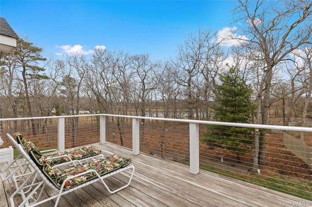 360 Masters Road, Laurel, NY 11948
