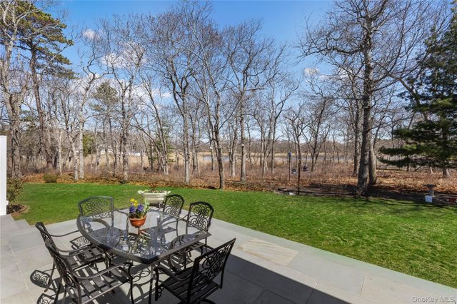 360 Masters Road, Laurel, NY 11948