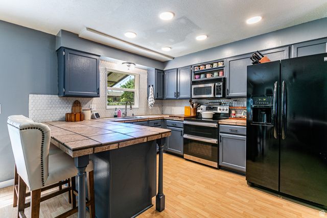 2063 W CHATEAU AVE, Taylorsville, UT 84129