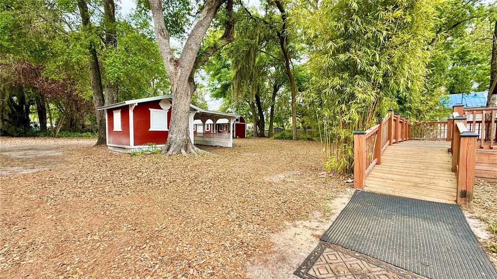 Image 15 of property listing at 1700 BRYANT STREET, Kissimmee, FL 34746