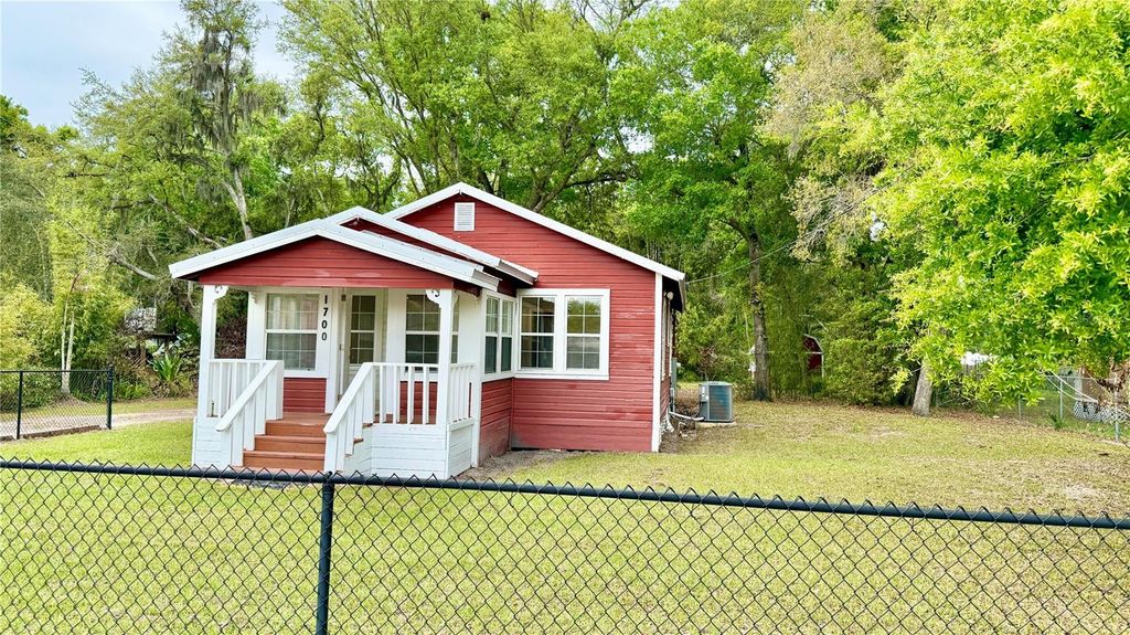 Image 3 of property listing at 1700 BRYANT STREET, Kissimmee, FL 34746