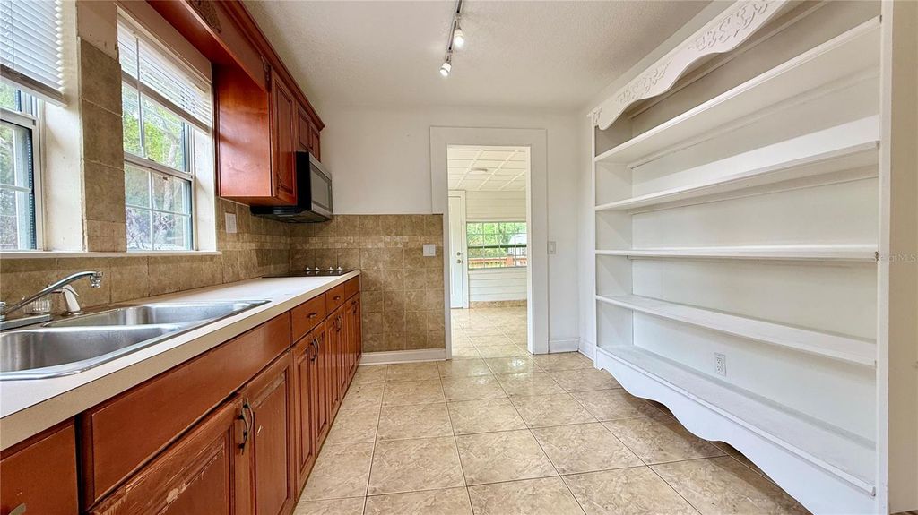 Image 34 of property listing at 1700 BRYANT STREET, Kissimmee, FL 34746