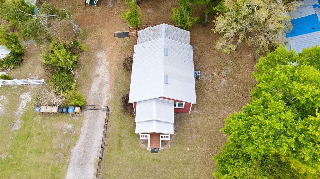 Image 7 of property listing at 1700 BRYANT STREET, Kissimmee, FL 34746