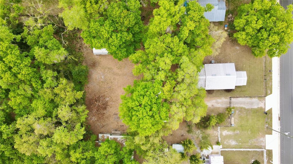 Image 8 of property listing at 1700 BRYANT STREET, Kissimmee, FL 34746