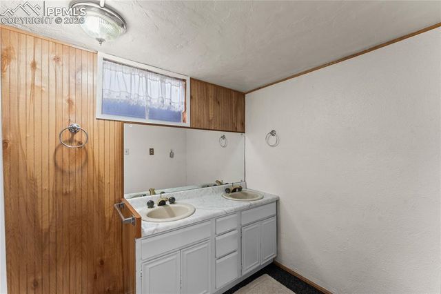 305 W Brookside Street, Colorado Springs, CO 80905