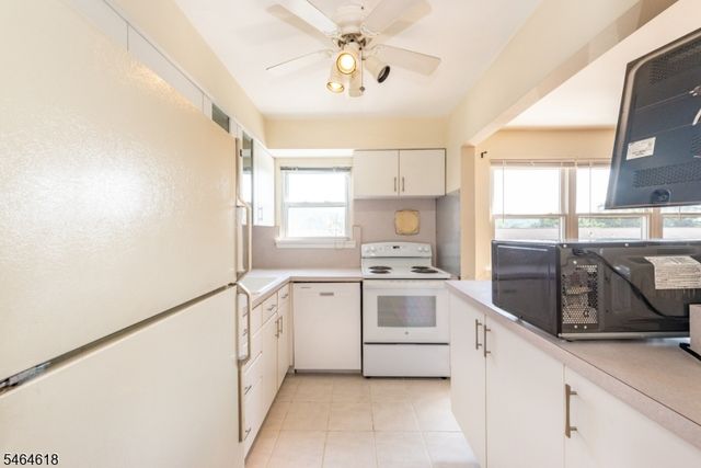 100 Pierson Miller Dr D12 12, Pompton Lakes Boro, NJ 07442