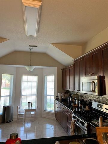 254 Maple Lane, Conroe, TX 77304