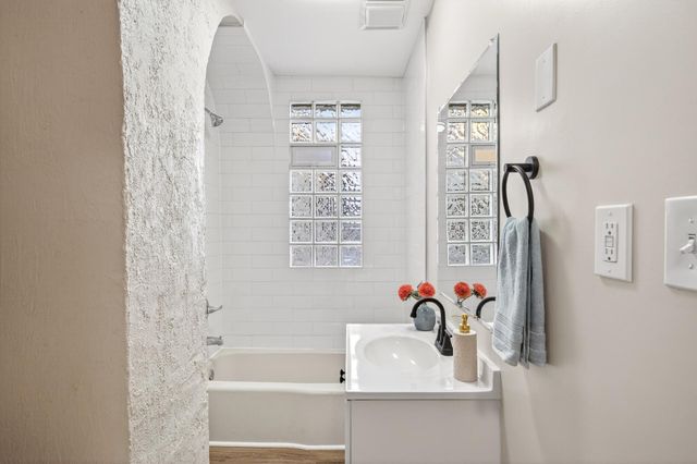 323 W Michigan Street, Saint Paul, MN 55102