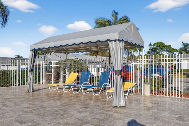 4470 Feivel Road 33, West Palm Beach, FL 33417