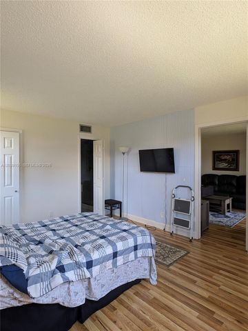 10120 Sunrise Lakes Blvd 110, Sunrise, FL 33322