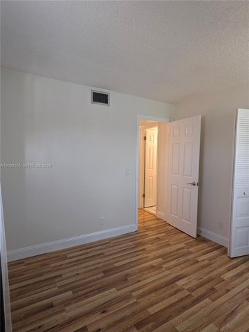 10120 Sunrise Lakes Blvd 110, Sunrise, FL 33322