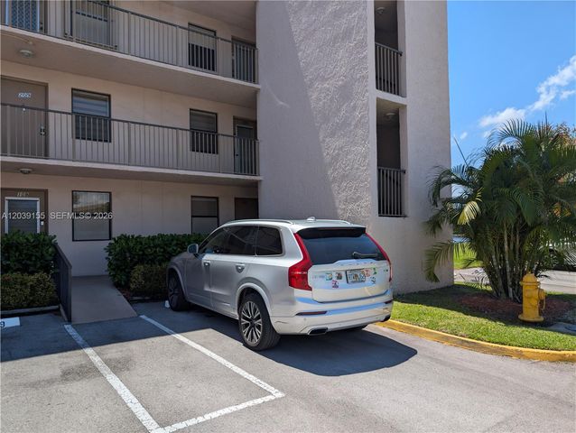 10120 Sunrise Lakes Blvd 110, Sunrise, FL 33322