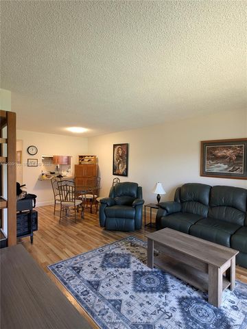 10120 Sunrise Lakes Blvd 110, Sunrise, FL 33322