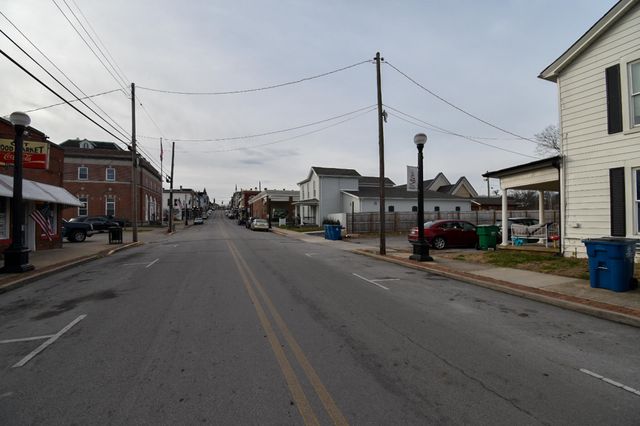 126 N Main Street, Harrodsburg, KY 40330