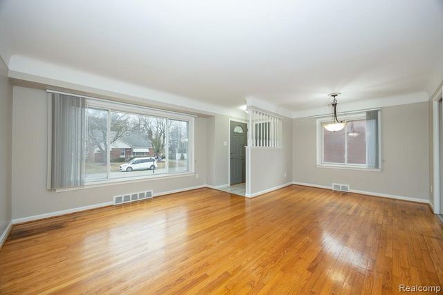 11755 Farley, Redford Charter Township, MI 48239