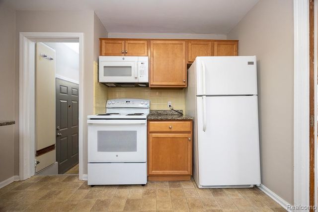 11755 Farley, Redford Charter Township, MI 48239