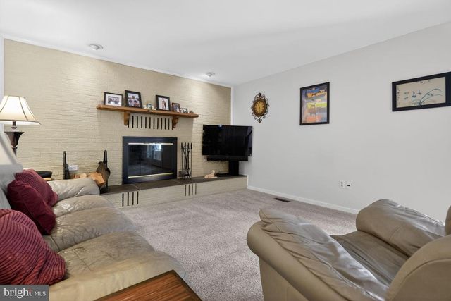 1860 YEOMAN CT, Crofton, MD 21114