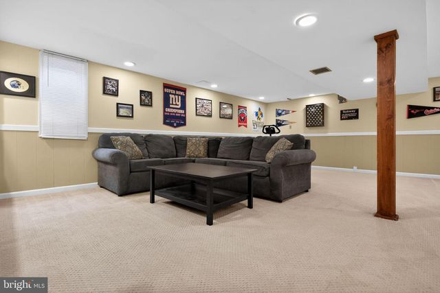 1860 YEOMAN CT, Crofton, MD 21114