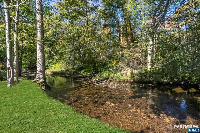 5 Downstream Drive, Mount Olive Township, NJ 07836
