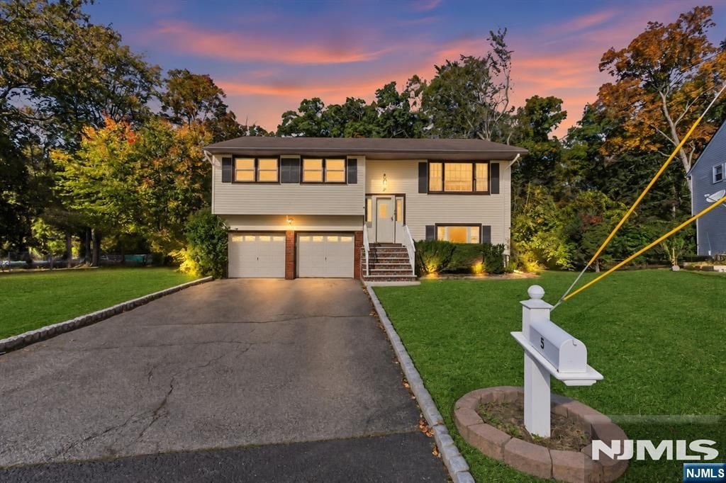 5 Downstream Drive, Mount Olive Township, NJ 07836