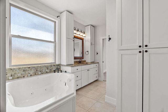 110 Chaumont ST, Kingsland, TX 78639