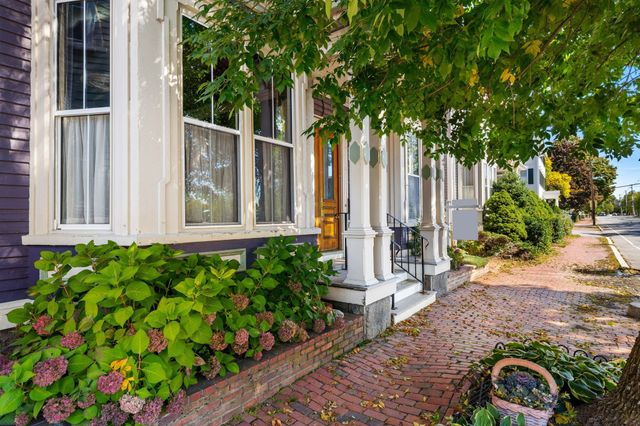 154 High St, Newburyport, MA 01950