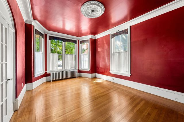 154 High St, Newburyport, MA 01950