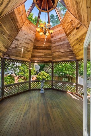 154 High St, Newburyport, MA 01950