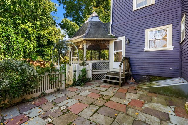 154 High St, Newburyport, MA 01950