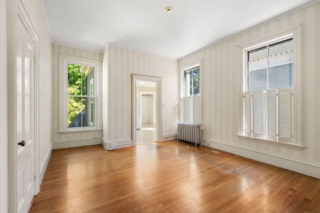 154 High St, Newburyport, MA 01950